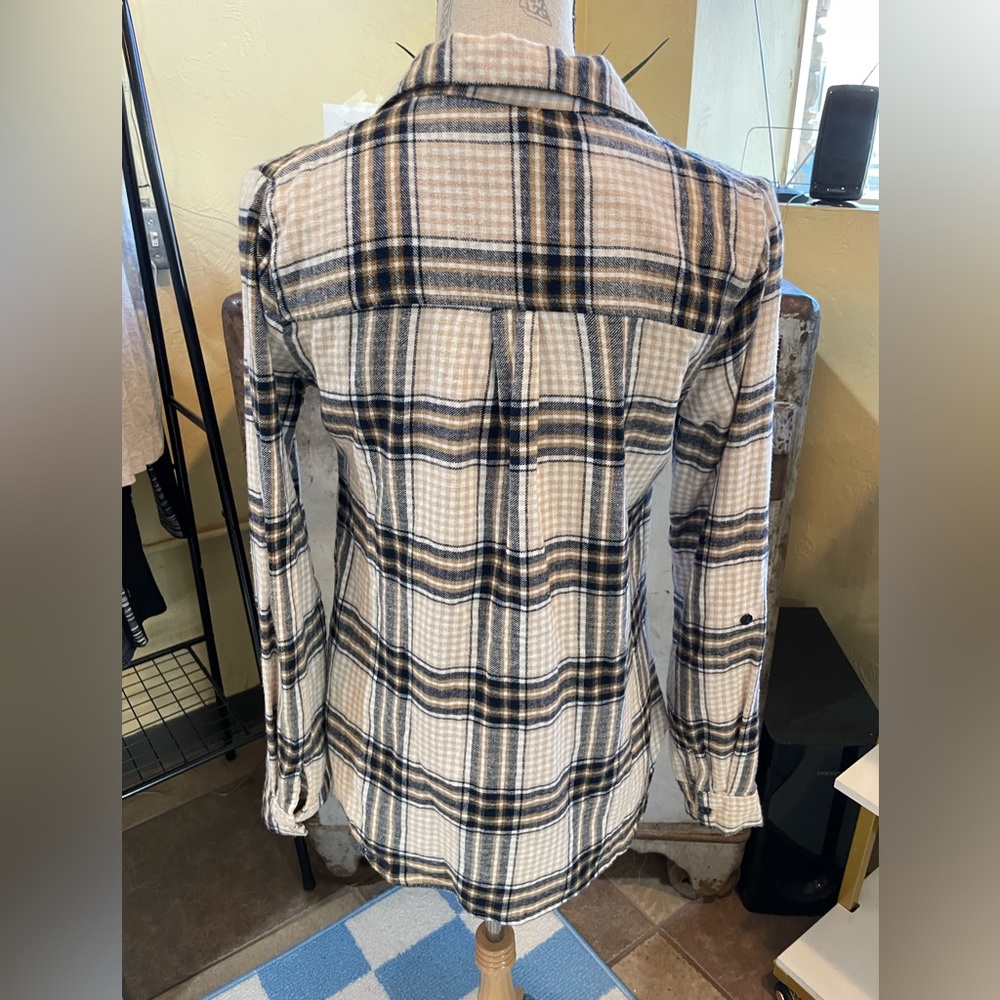 The Buckle Daytrip Lace Up‎ Plaid Flannel Pullover Tunic Long Sleeve 100% Cotton - Picture 4 of 5